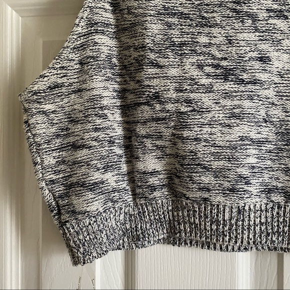 NWT - Knit Crop Top - Picture 6 of 7
